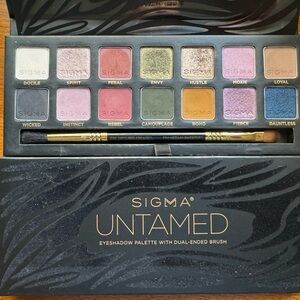 Sigma UNTAMED eyeshadow palette